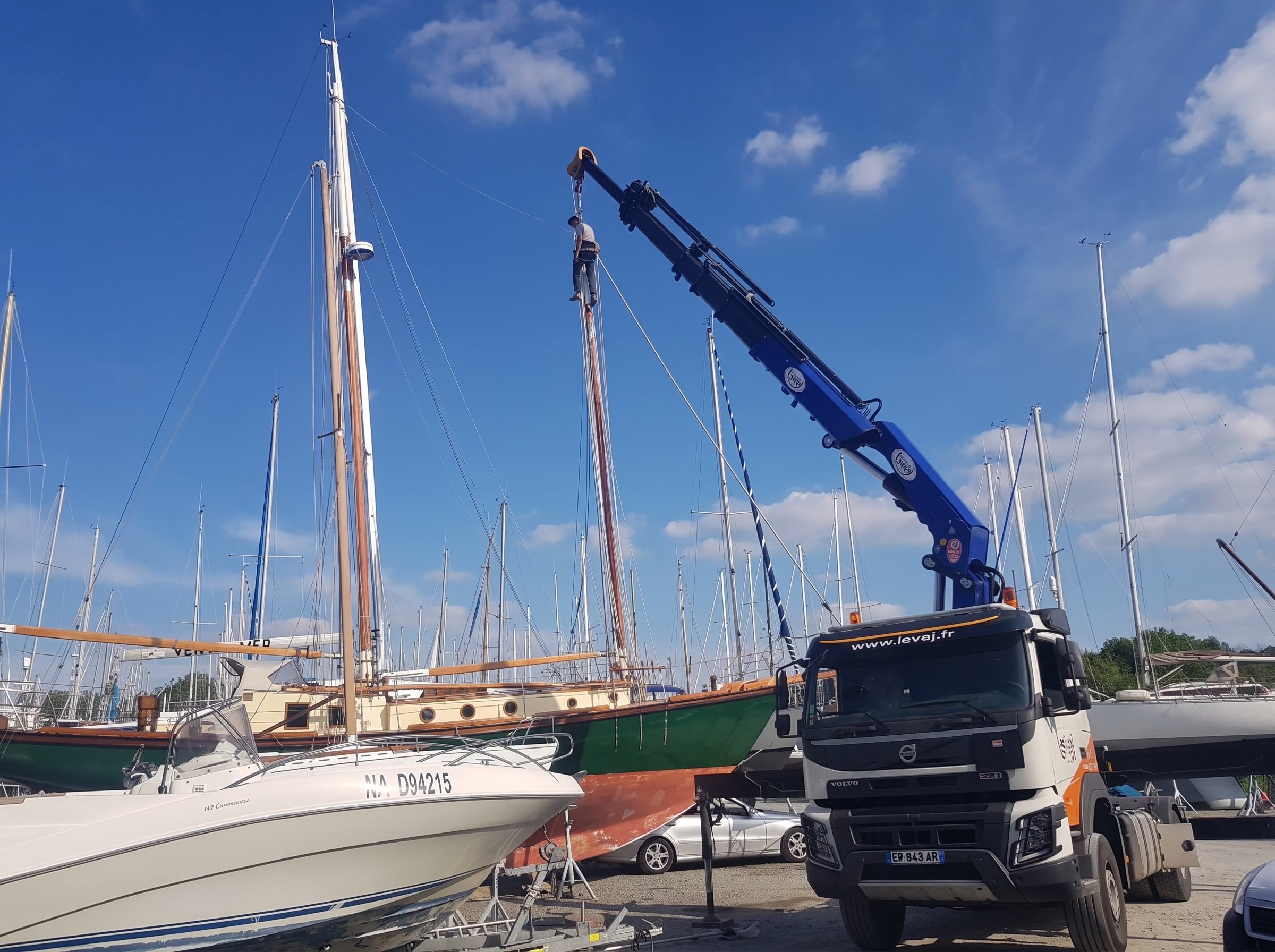 Maritime et nautisme : bateaux, ports, chantiers navals, chantier de levage LEVAJ
